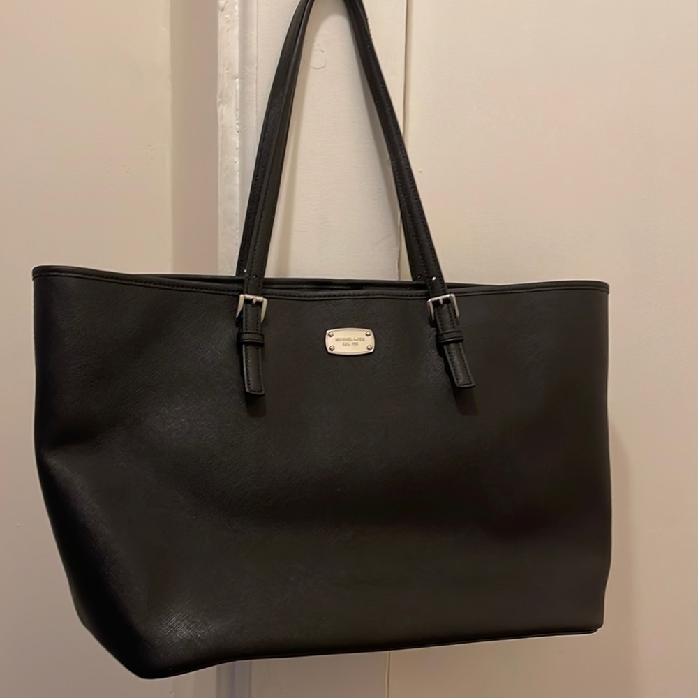 Michael kors tote